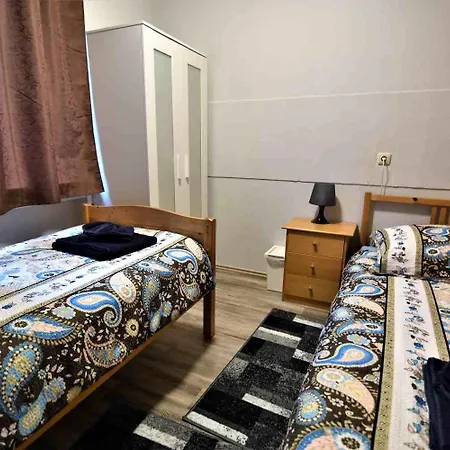 Gorgeous In Muelheim Am Wiener Platz Apartment *
